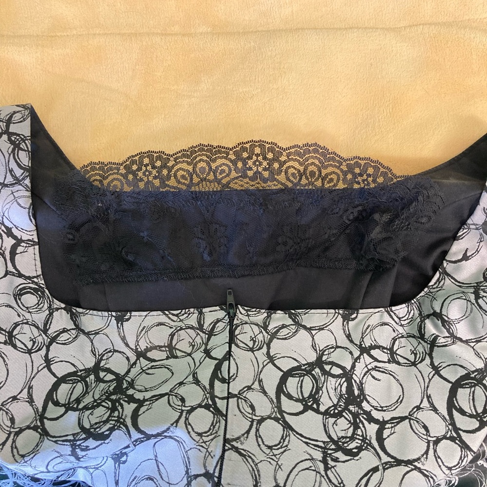 ✨2x HOST PICK✨ Silvery gray and black brocade dress - Picture 6 of 8